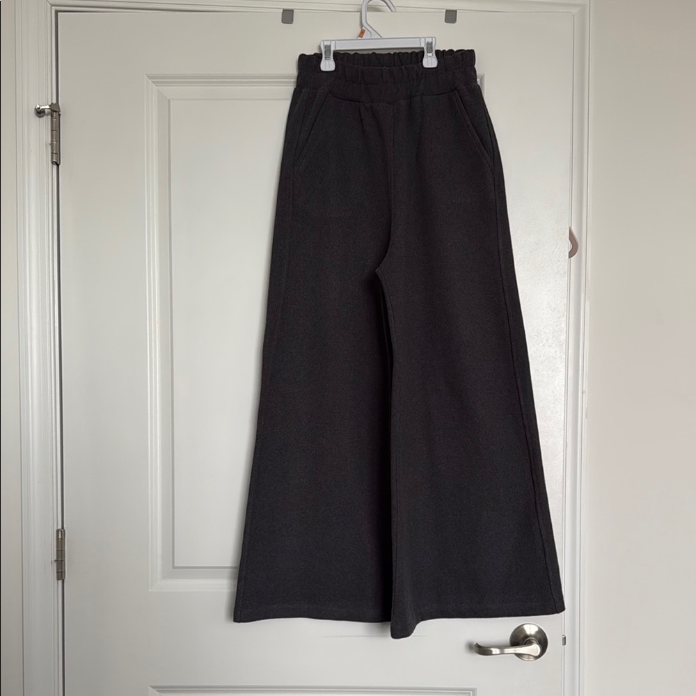 Black High-Waisted Wide Leg Pants